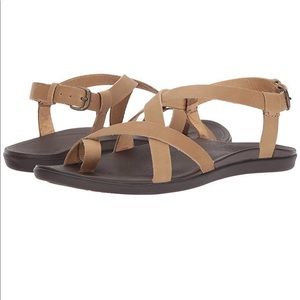 Olukai Upena sandals - like new